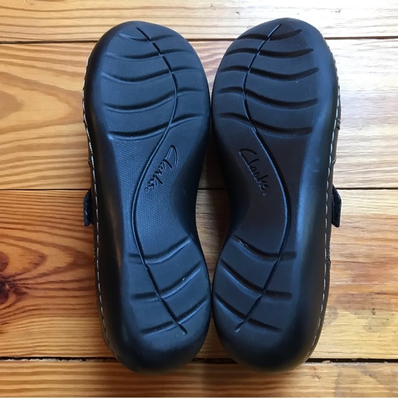 Clark’s Collection Black Leather Velcro Mary Janes, NWOT, 7.5 - Picture 9 of 14